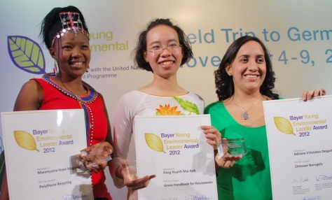 Estudiante vietnamita recibe Premio al Joven Líder Ambiental de Bayer